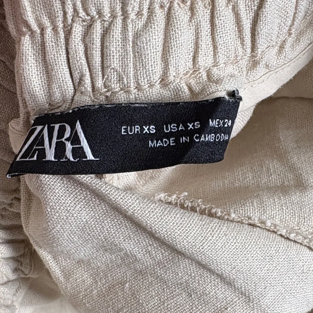 Zara Women's Cream Elastic Waist Shorts - Picture 2 of 3